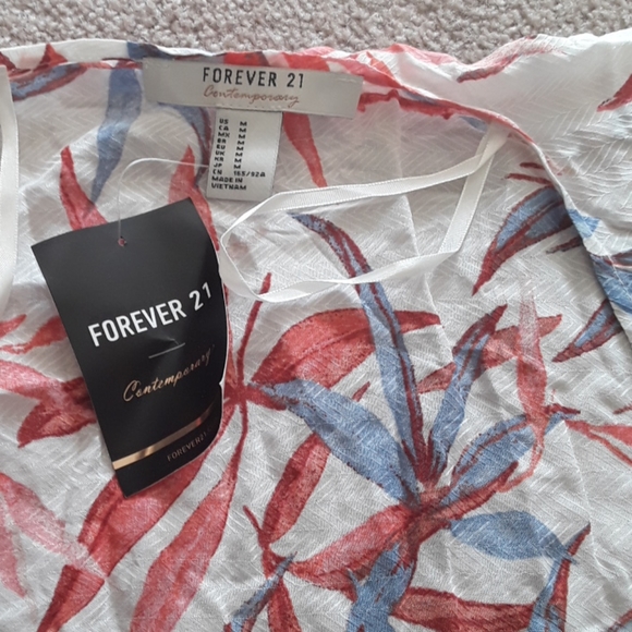 🌻Gorgeous tropical robe size medium forever21 - Picture 2 of 3